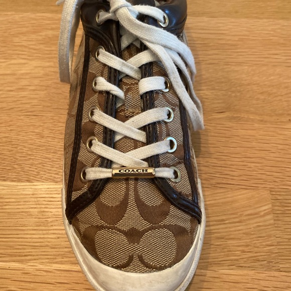 Coach Womens Sneakers w Signature Tan C Pattern w Brown Leather Trim / Size 9.5 - Picture 4 of 14